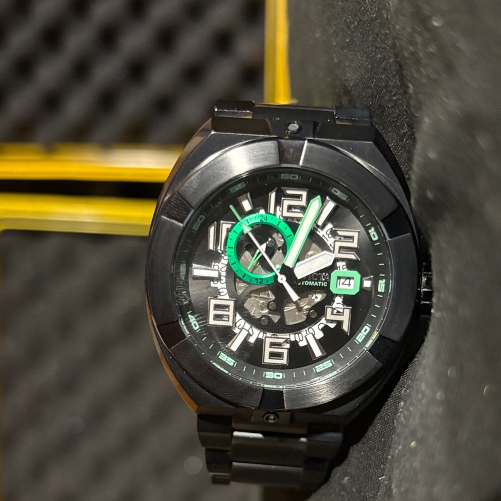 Invicta Akula 32711 – 46 mm Automatic Skeleton Dial with Black Stainless Steel
